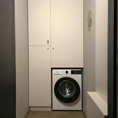 Luxury Designer I Meters To Gondola Lift I Sleeps 6 I Pool & Parking I