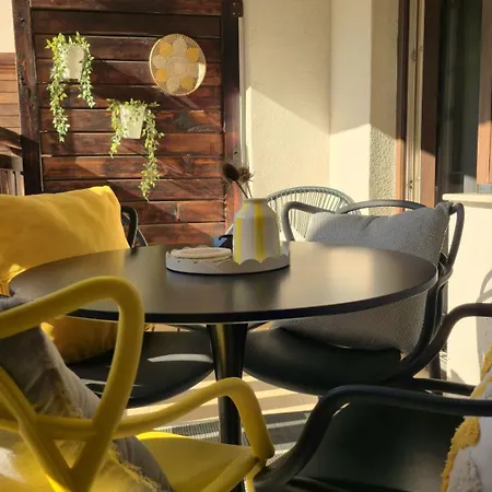 Apartament Luxury Designer I Meters To Gondola Lift I Sleeps 6 I Pool & Parking I