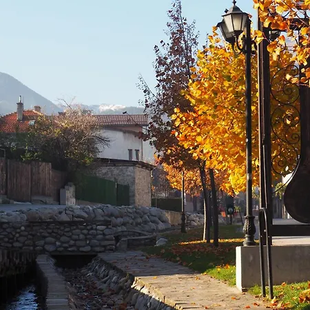 Luxury Designer I Meters To Gondola Lift I Sleeps 6 I Pool & Parking I Apartament