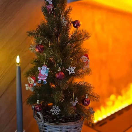 Luxury Designer I Meters To Gondola Lift I Sleeps 6 I Pool & Parking I Apartament