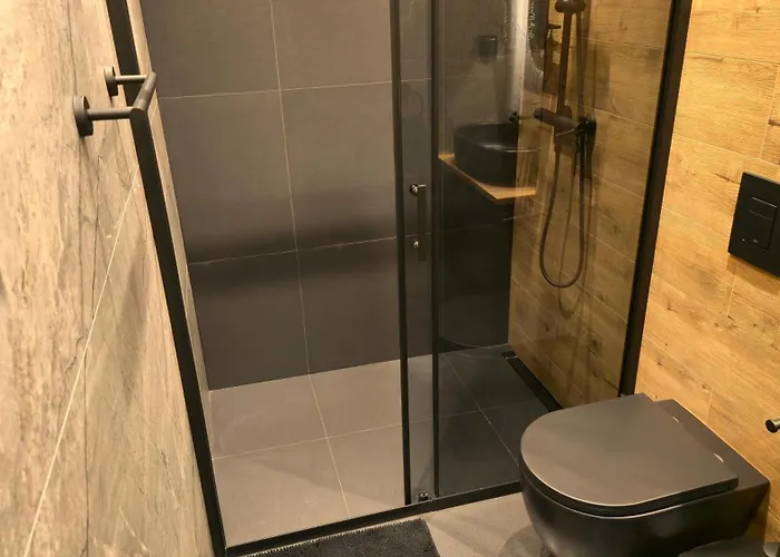 Luxury Designer I Meters To Gondola Lift I Sleeps 6 I Pool & Parking I * Bansko