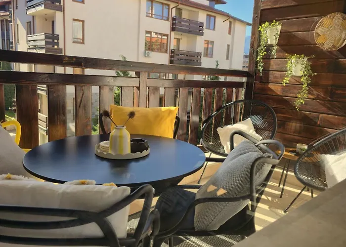 Appartamento Luxury Designer I Meters To Gondola Lift I Sleeps 6 I Pool & Parking I *