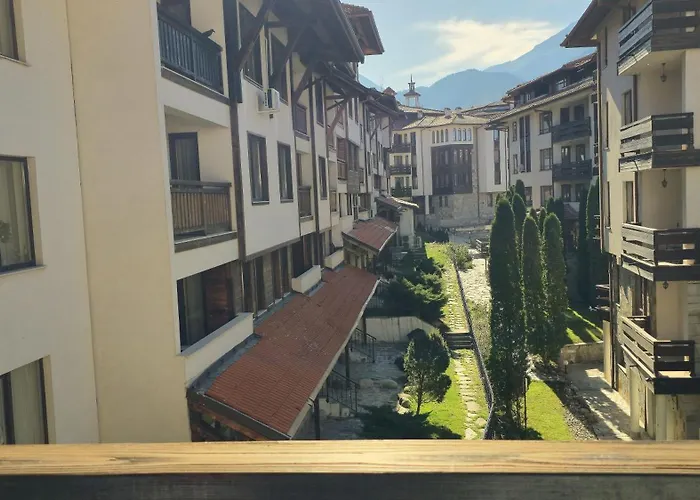 Luxury Designer I Meters To Gondola Lift I Sleeps 6 I Pool & Parking I * Bansko