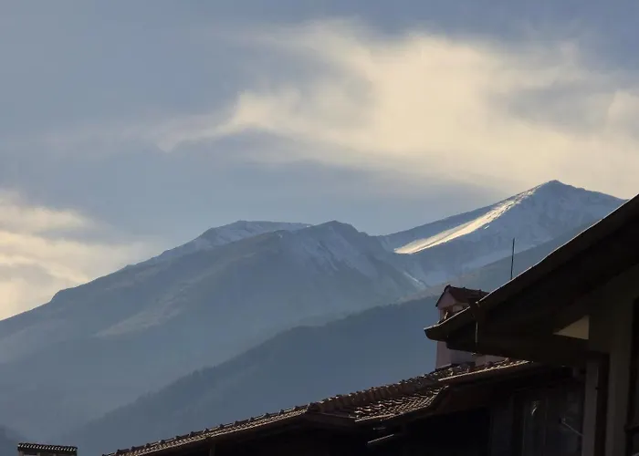 Appartamento Luxury Designer I Meters To Gondola Lift I Sleeps 6 I Pool & Parking I