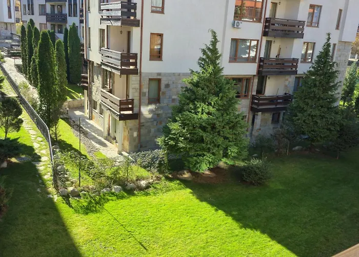 Luxury Designer I Meters To Gondola Lift I Sleeps 6 I Pool & Parking I * Bansko