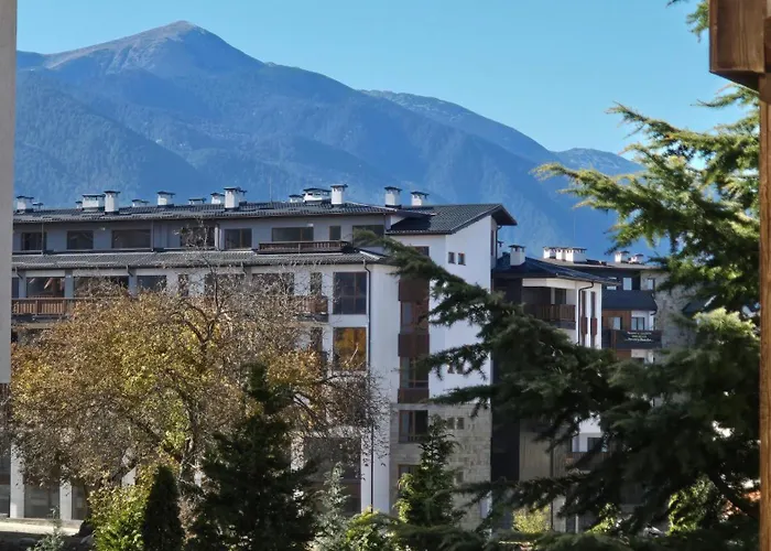 Appartamento Luxury Designer I Meters To Gondola Lift I Sleeps 6 I Pool & Parking I Bansko