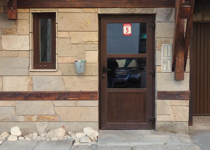 Appartamento Luxury Designer I Meters To Gondola Lift I Sleeps 6 I Pool & Parking I Bansko