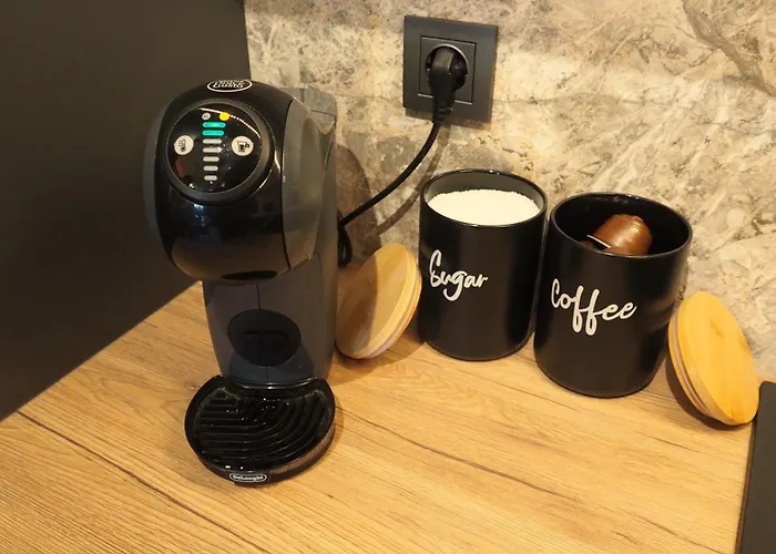 Appartamento Luxury Designer I Meters To Gondola Lift I Sleeps 6 I Pool & Parking I