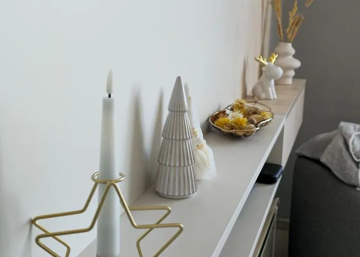 Luxury Designer I Meters To Gondola Lift I Sleeps 6 I Pool & Parking I Bansko