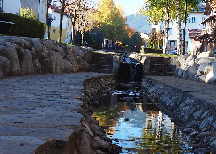 Appartamento Luxury Designer I Meters To Gondola Lift I Sleeps 6 I Pool & Parking I