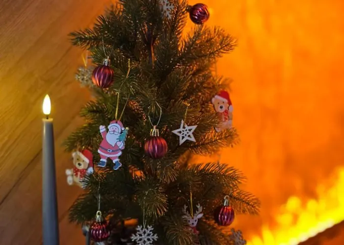 Luxury Designer I Meters To Gondola Lift I Sleeps 6 I Pool & Parking I Appartamento