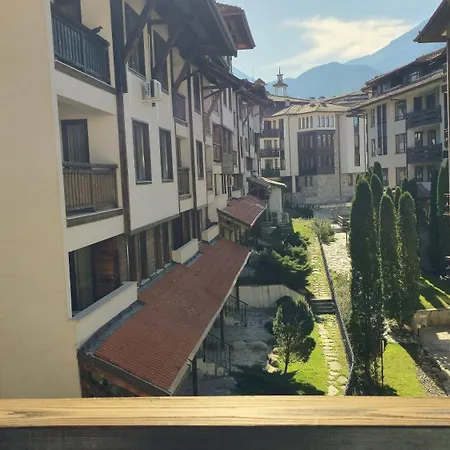 Luxury Designer I Meters To Gondola Lift I Sleeps 6 I Pool & Parking I * Bansko