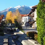 아파트 Luxury Designer I Meters To Gondola Lift I Sleeps 6 I Pool & Parking I