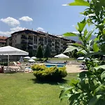 Luxury Designer I Meters To Gondola Lift I Sleeps 6 I Pool & Parking I *