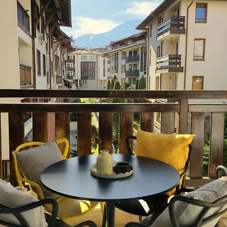 Luxury Designer I Meters To Gondola Lift I Sleeps 6 I Pool & Parking I * Bansko