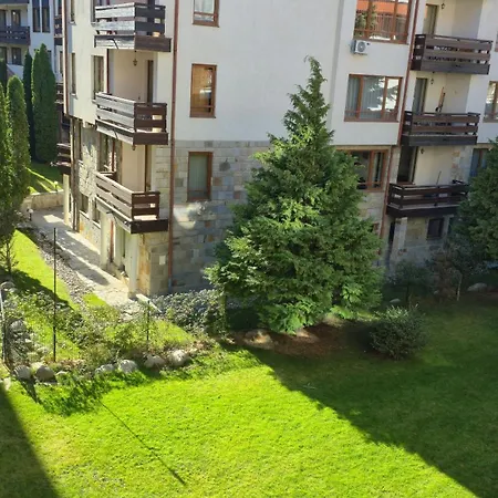 Luxury Designer I Meters To Gondola Lift I Sleeps 6 I Pool & Parking I * Bansko