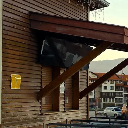 Luxury Designer I Meters To Gondola Lift I Sleeps 6 I Pool & Parking I Apartmán Bansko