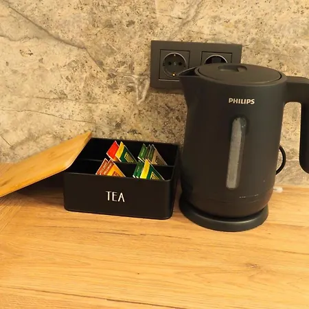 Luxury Designer I Meters To Gondola Lift I Sleeps 6 I Pool & Parking I Apartment Bansko