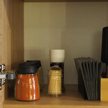 Luxury Designer I Meters To Gondola Lift I Sleeps 6 I Pool & Parking I Apartment *